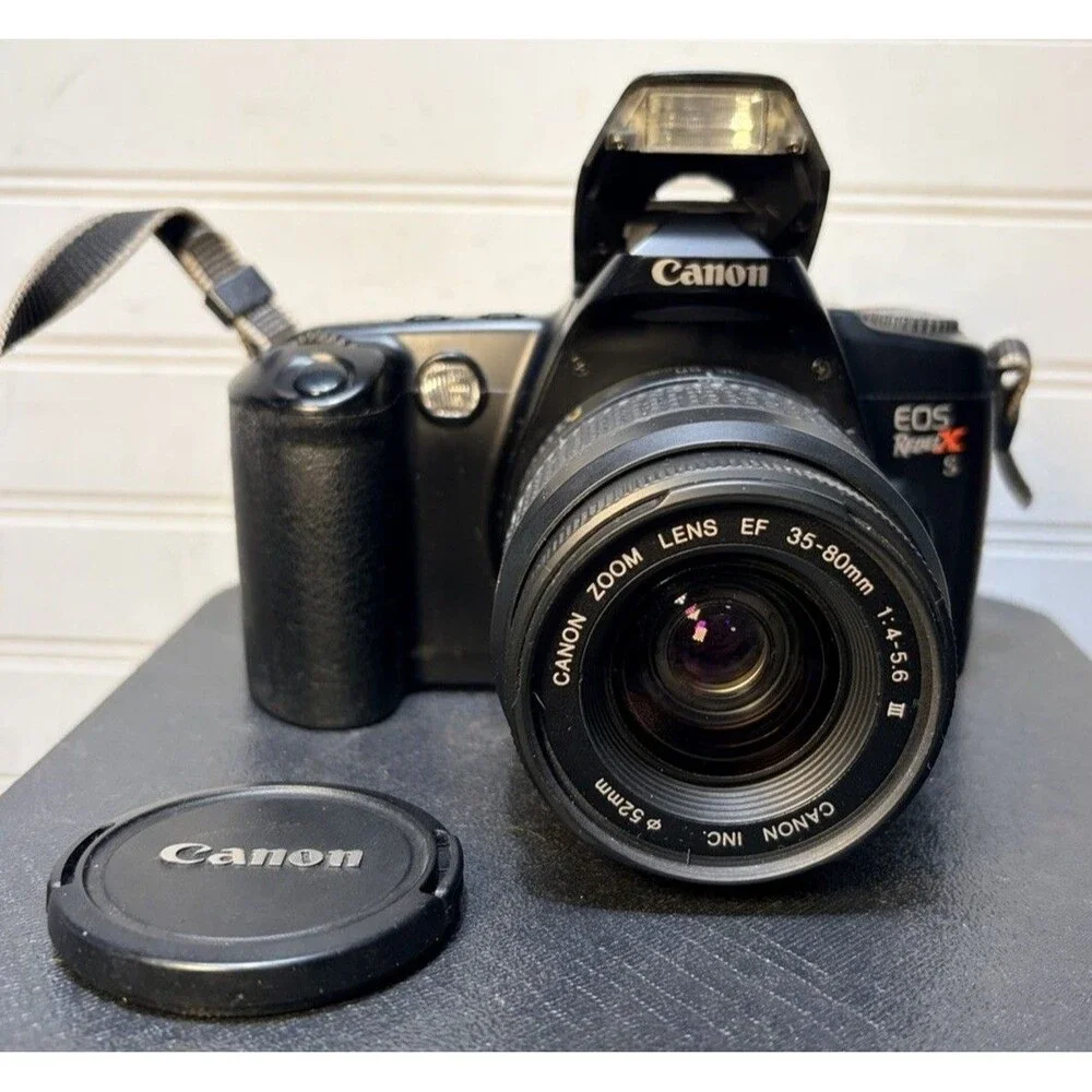 Canon EOS Rebel XS 35mm slr Film Camera 35-80mm F4-5.6 III W/new Batteries